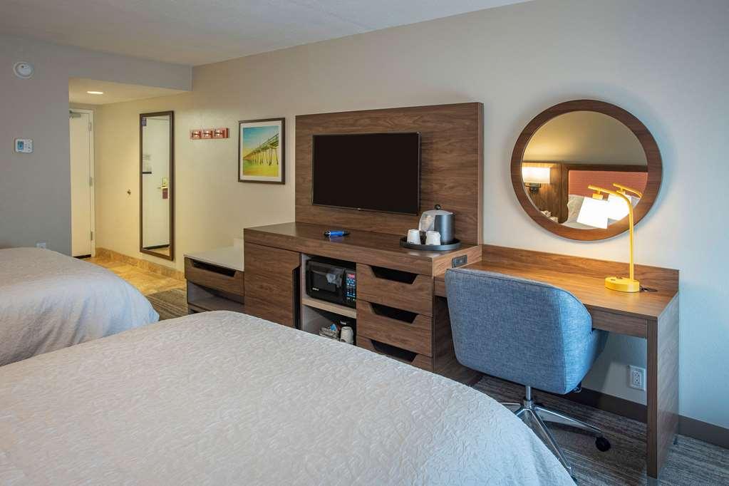 Hampton Inn Pensacola-Airport Номер фото