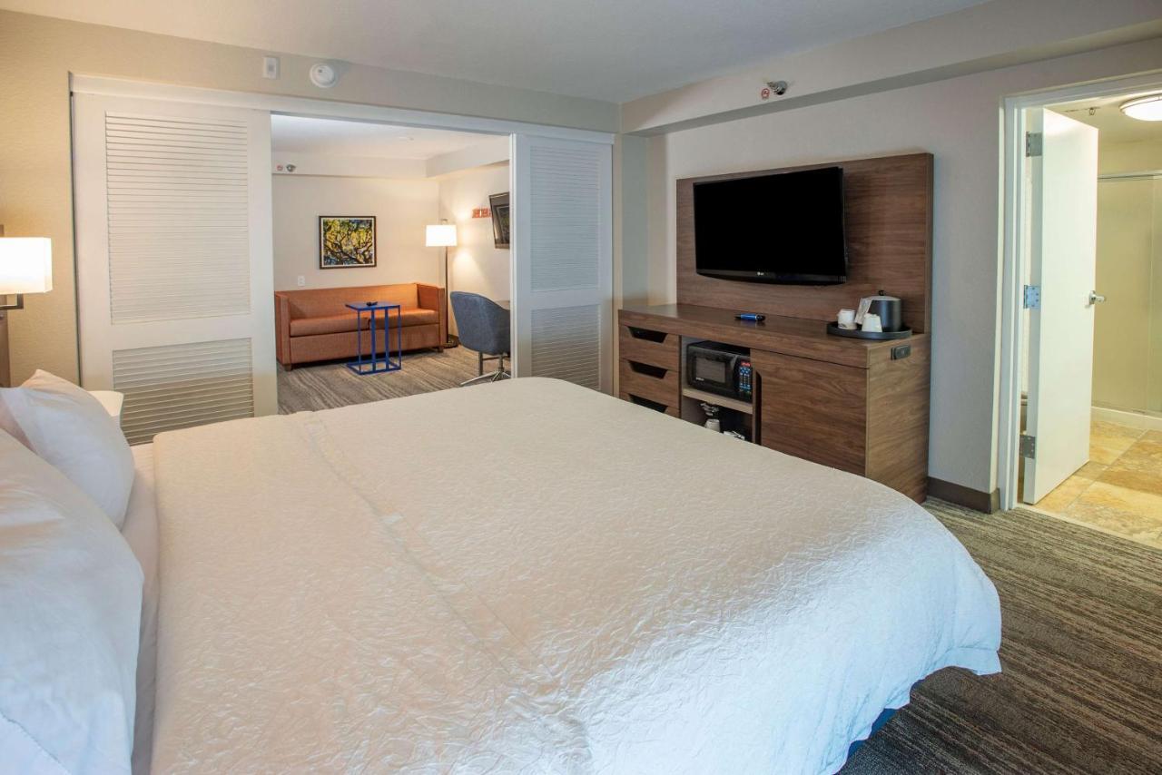 Hampton Inn Pensacola-Airport Екстер'єр фото