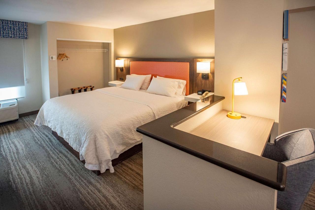 Hampton Inn Pensacola-Airport Екстер'єр фото