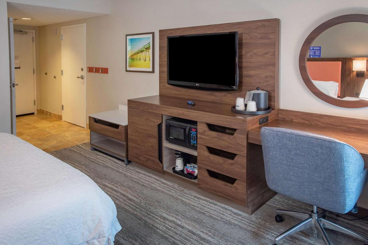 Hampton Inn Pensacola-Airport Екстер'єр фото