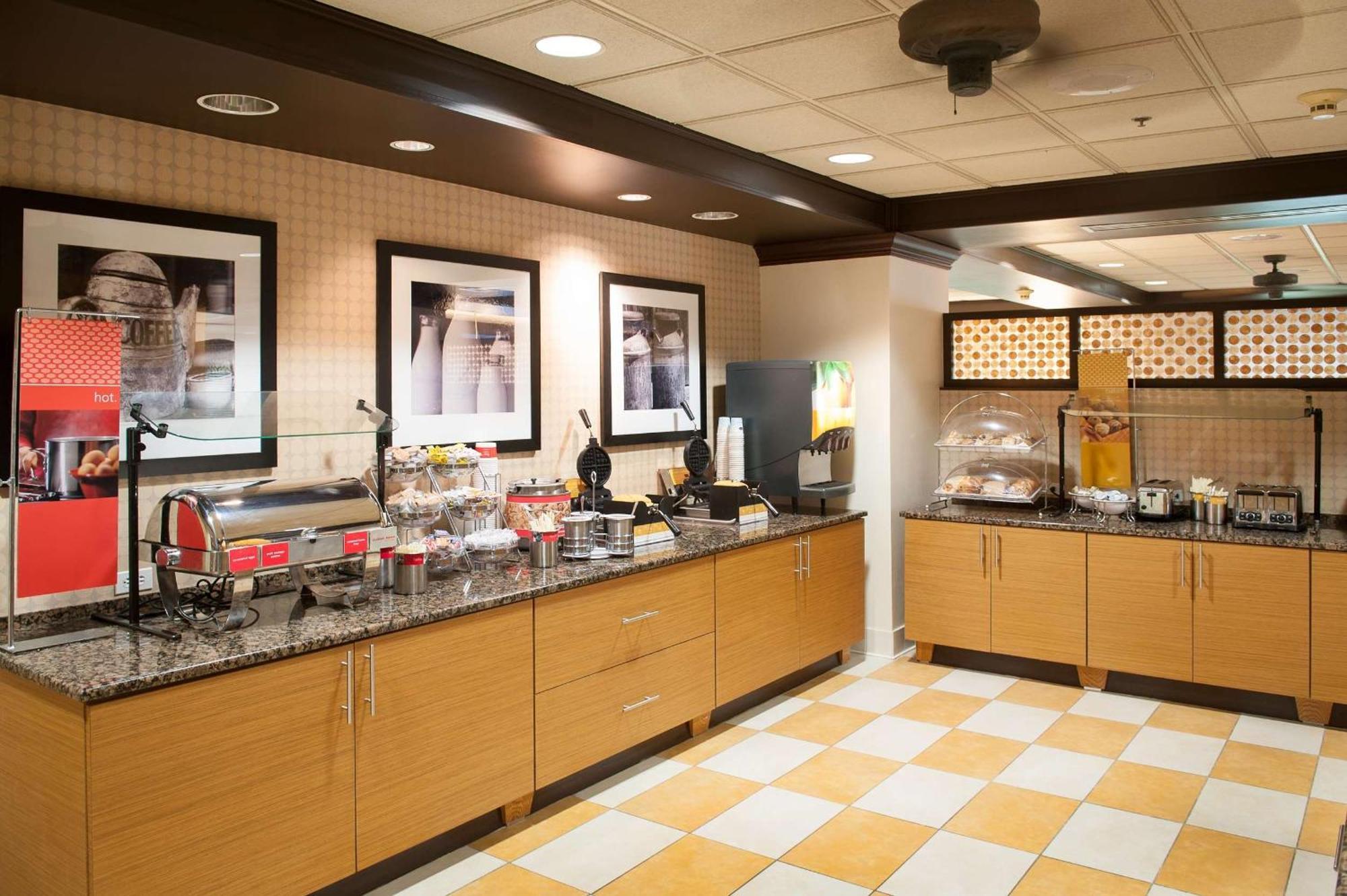 Hampton Inn Pensacola-Airport Екстер'єр фото