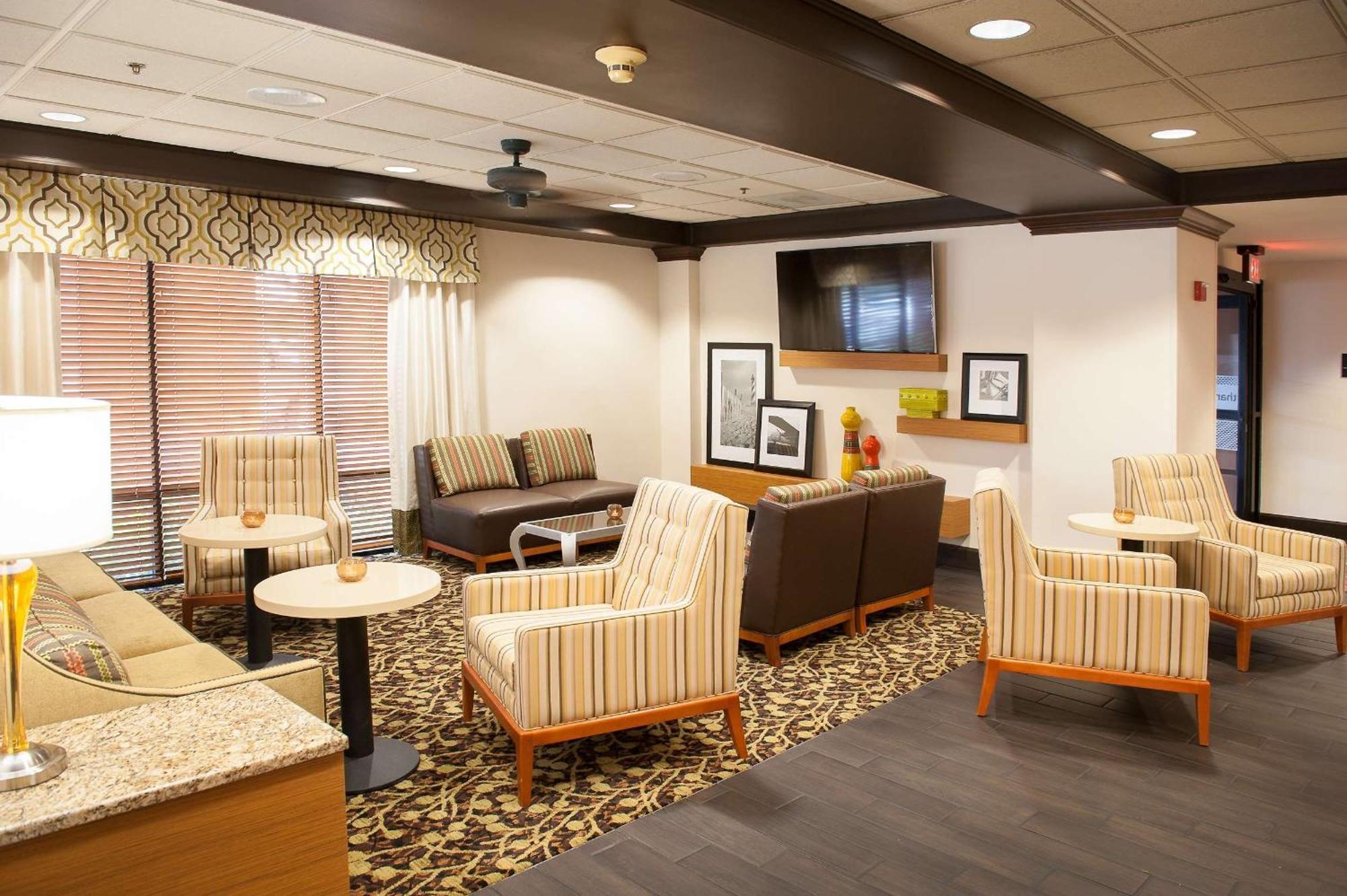 Hampton Inn Pensacola-Airport Екстер'єр фото