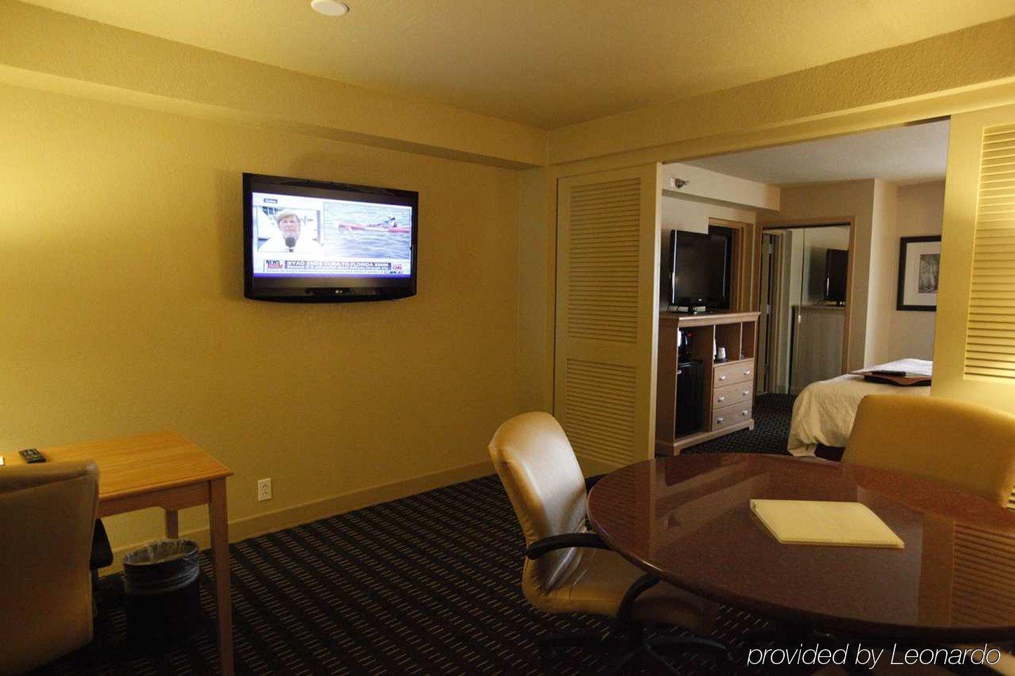 Hampton Inn Pensacola-Airport Номер фото
